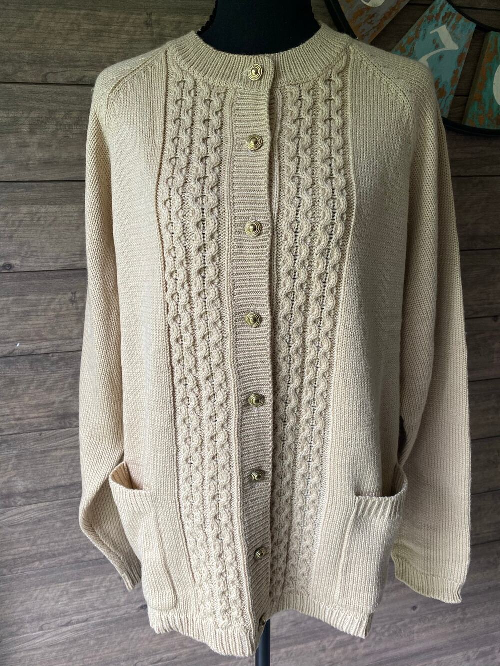 Baxter Wells Beige Cable Knit Cardigan Women’s L Button Front Crew Neck Sweater